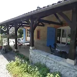 La Maison Du Jardin بيت للعطل